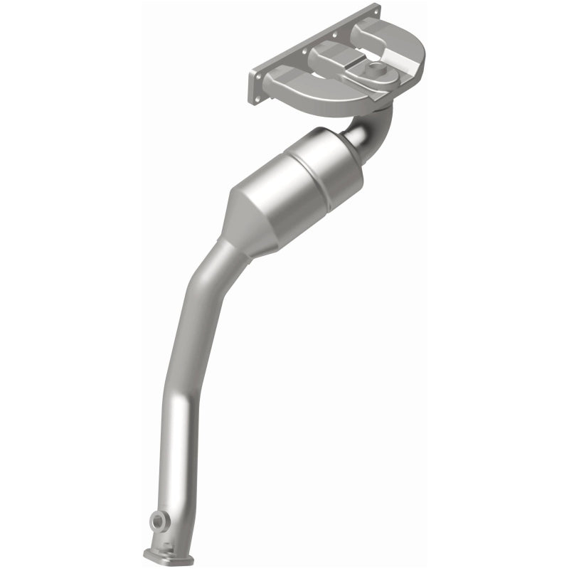 MagnaFlow Direct Fit Catalytic Converter BMW 5 01-03 front