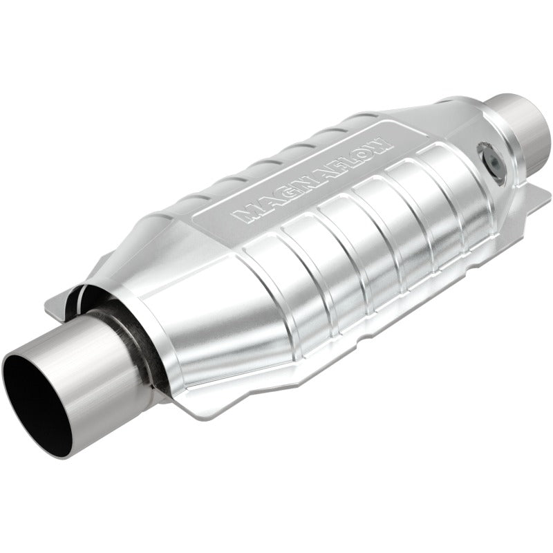 MagnaFlow Universal Catalytic Converter 3in In/Out Center/Center Oval w/ 02 Sensor