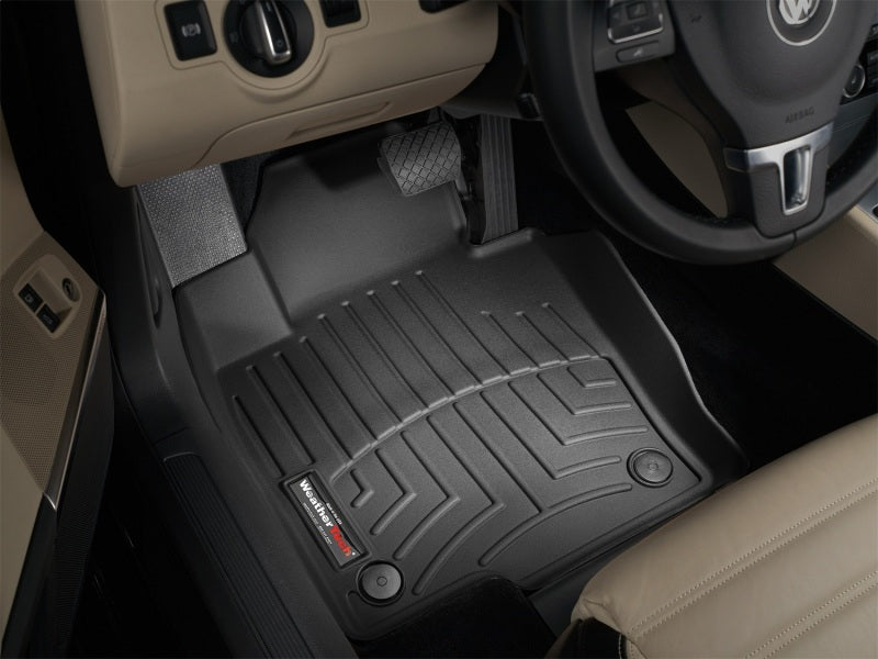 WeatherTech 06-08 Volkswagen Passat Front FloorLiner - Black