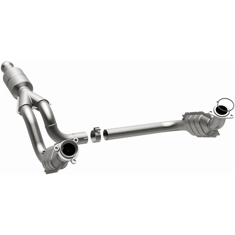 MagnaFlow Direct Fit Catalytic Converter 10-13 GMC Sierra 1500 V6 4.3L