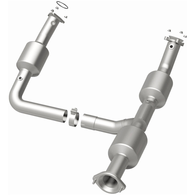MagnaFlow 18-20 Chevrolet Express 2500 Single Underbody 4.3L Direct Fit Catalytic Converter