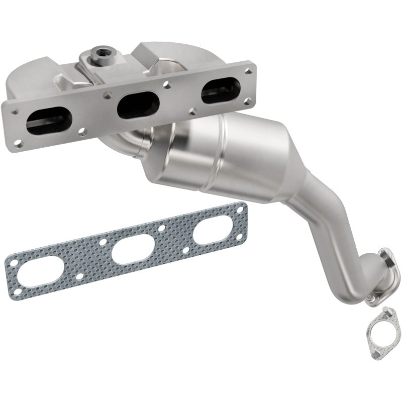 MagnaFlow Direct Fit Catalytic Converter BMW 5 01-03 front OEM