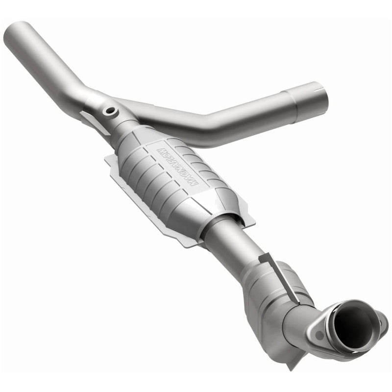 MagnaFlow Direct Fit Catalytic Converter 97-99 E-150/250 4.6L P/S