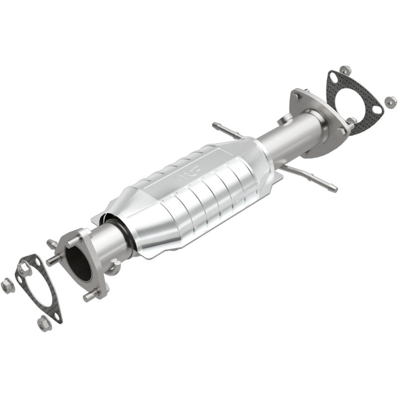 MagnaFlow Direct Fit Catalytic Converter 96-99 S10/Sanoma 4WD 4.3L