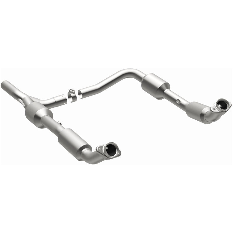 MagnaFlow Direct Fit Catalytic Converter OEM 07-08 Ford E-150
