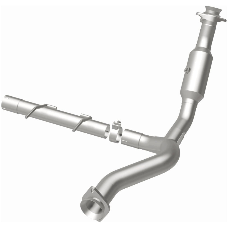 MagnaFlow Direct Fit Catalytic Converter 2007-2008 Ford Expedition/Navigator V8-5.4L