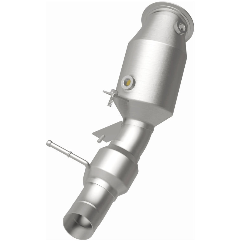 MagnaFlow Direct Fit Catalytic Converter 12-14 BMW 528i 2 L Closed Couple