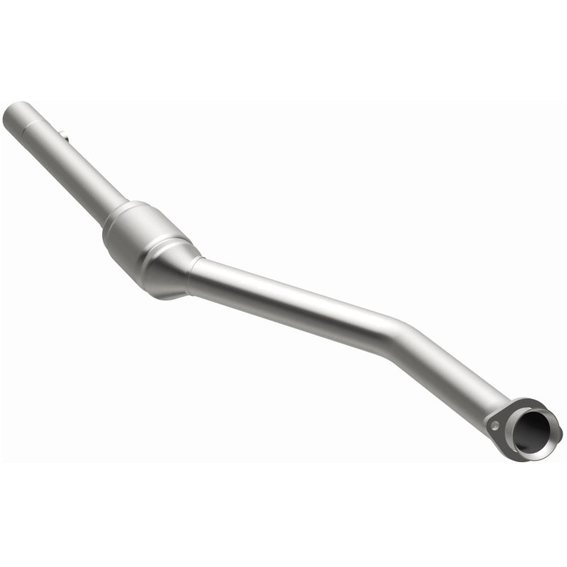 MagnaFlow Direct Fit Catalytic Converter 99-00 BMW 540i 4.4L DS Rear