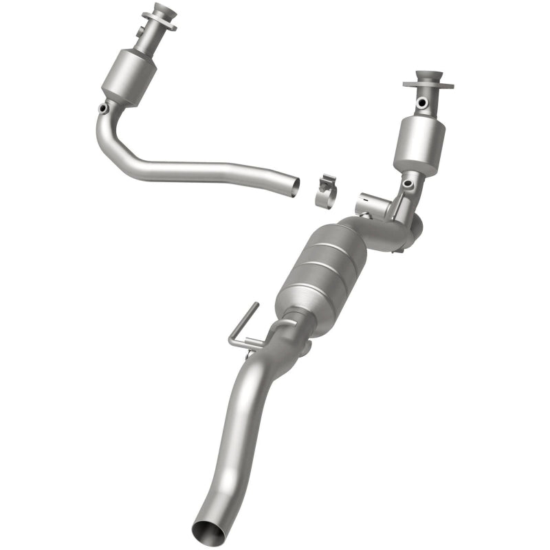 MagnaFlow Direct Fit Catalytic Converter 00-03 Durango 4WD 5.9L