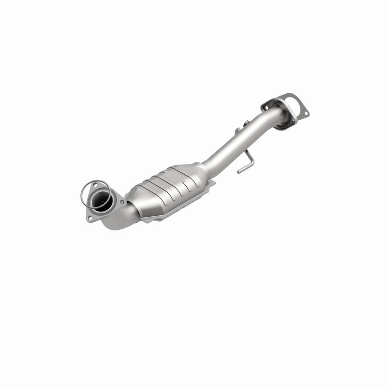 MagnaFlow Direct Fit Catalytic Conv 02-06 Cadillac Escalade / 02-06 GM Yukon (Inc Denali) 6.0L P/S