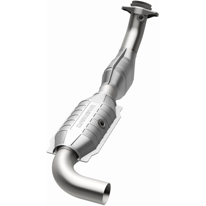 MagnaFlow Direct Fit Catalytic Converter 00-01 Ford F-150 4.6L 2wd