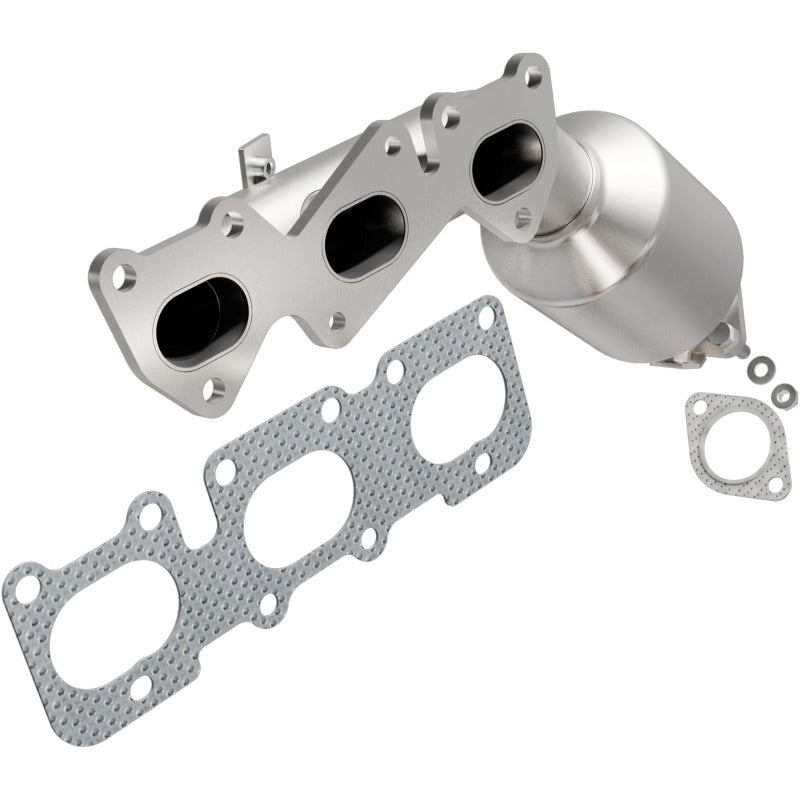 MagnaFlow Direct Fit Catalytic Converter 10-12 Hyundai Genesis 3.8L