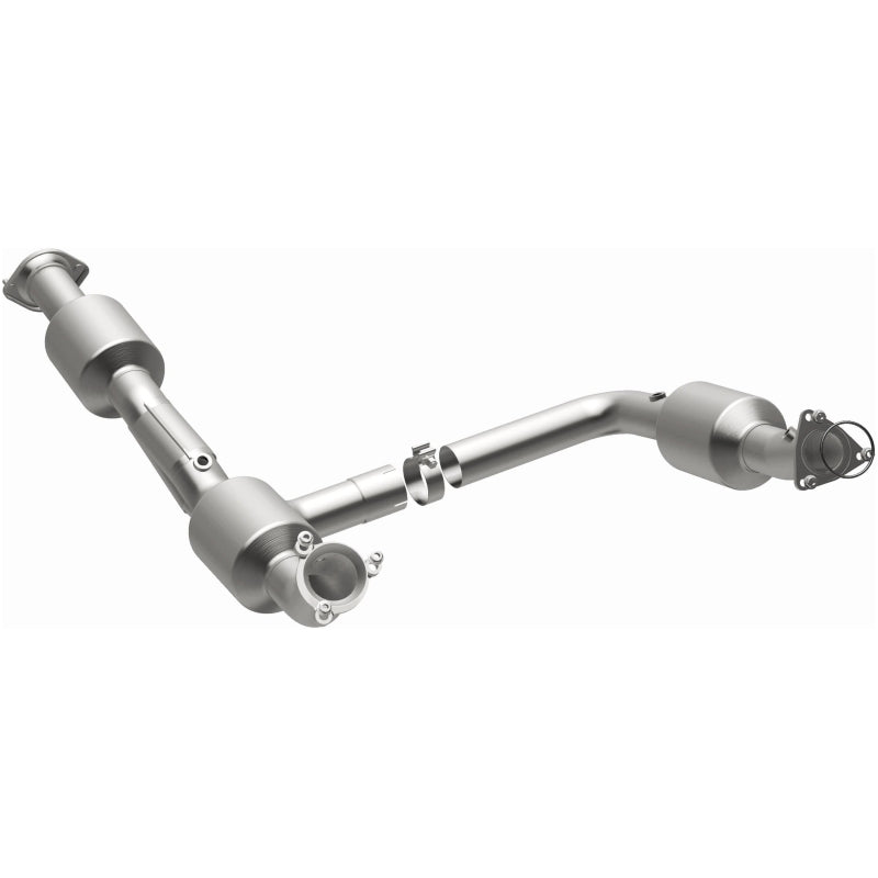 MagnaFlow 18-20 Chevrolet Express 2500 Single Underbody 4.3L Direct Fit Catalytic Converter