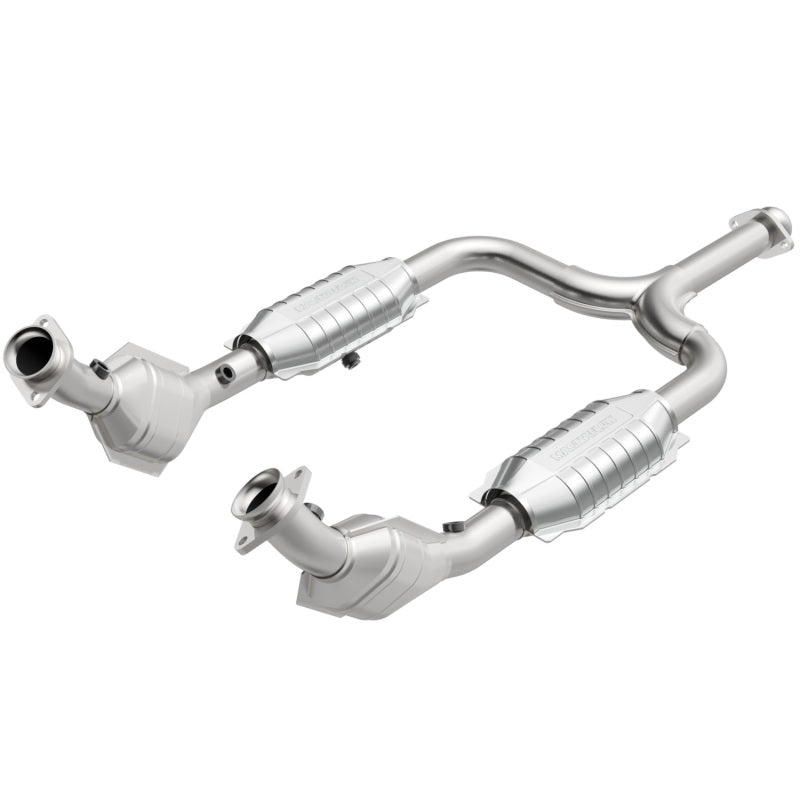 MagnaFlow Direct Fit Catalytic Converter 01-04 Ford Mustang 3.8L CA