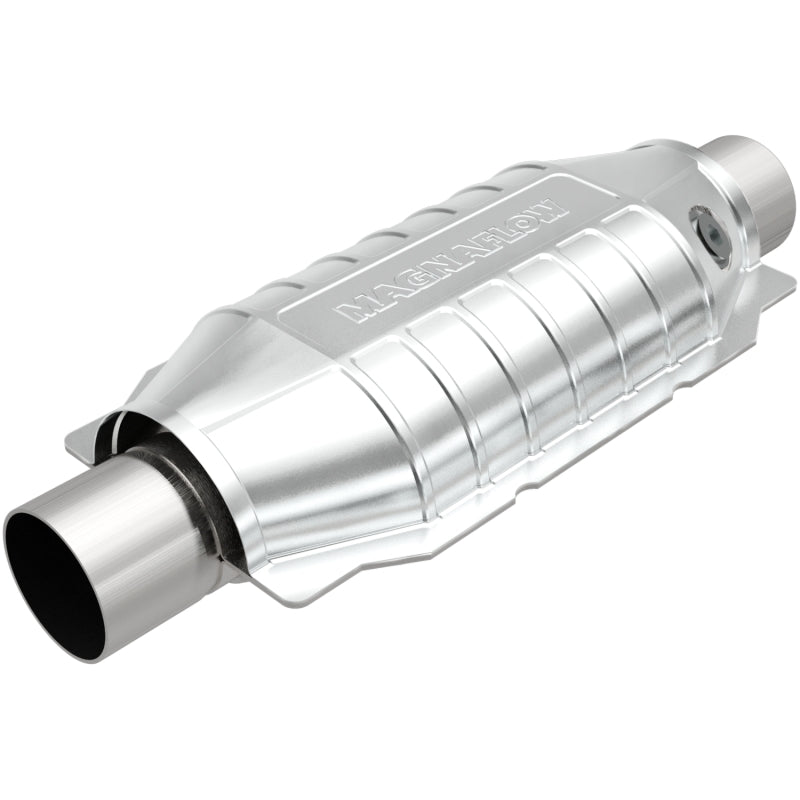 MagnaFlow Universal Catalytic Converter 3in In/Out Center/Center Oval w/ 02 Sensor