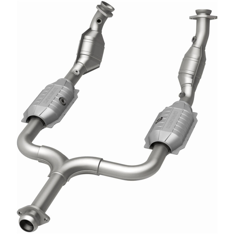 MagnaFlow Direct Fit Catalytic Converter 2003 Ford Mustang 3.8L