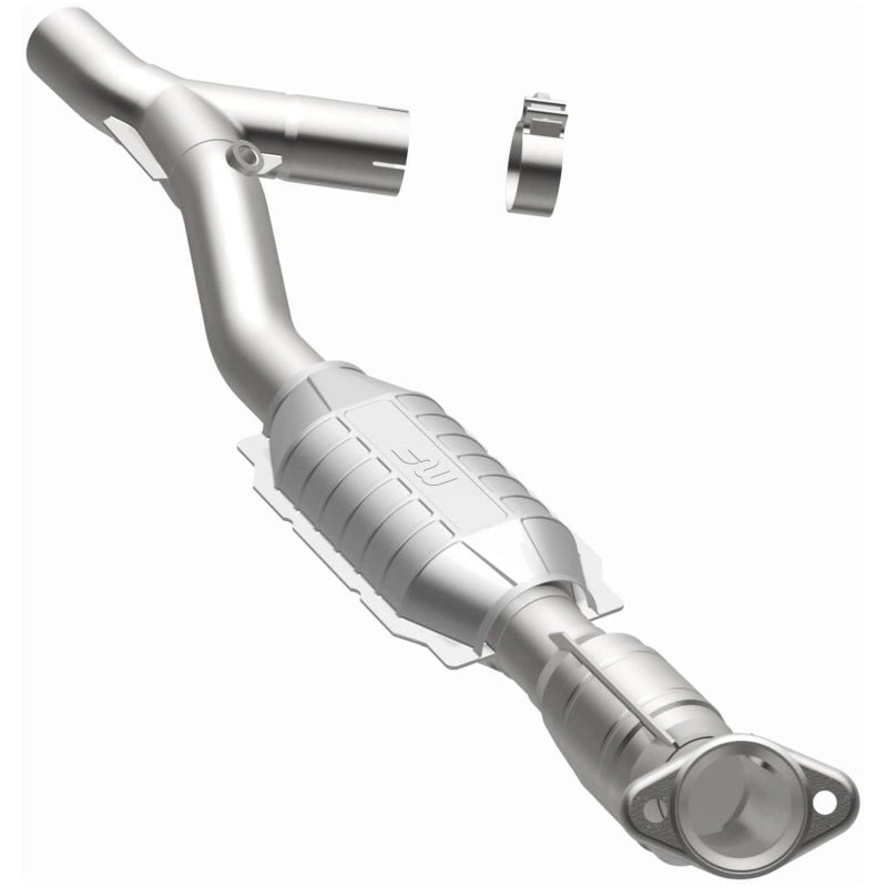 MagnaFlow Direct Fit Catalytic Converter 97-98 Ford Trucks 5.4L