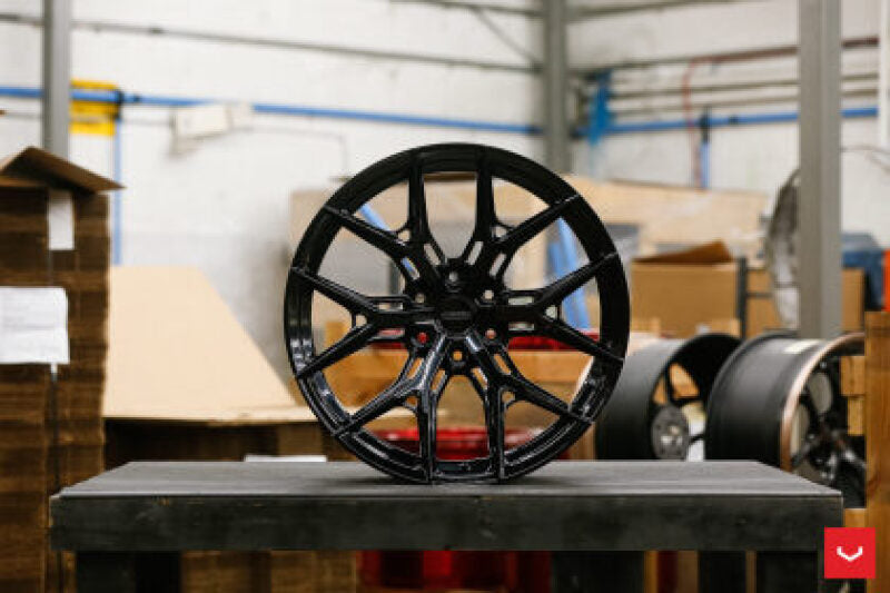 Vossen HF6-4 26x10 - 6x139.7 - ET25 - Deep Face - 106.1 - Gloss Black Wheel