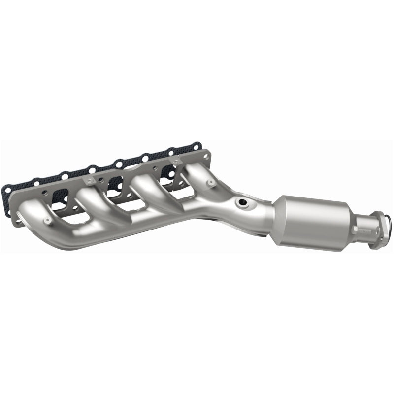 MagnaFlow 05-06 Nissan Titan 5.6L Direct Fit Converter