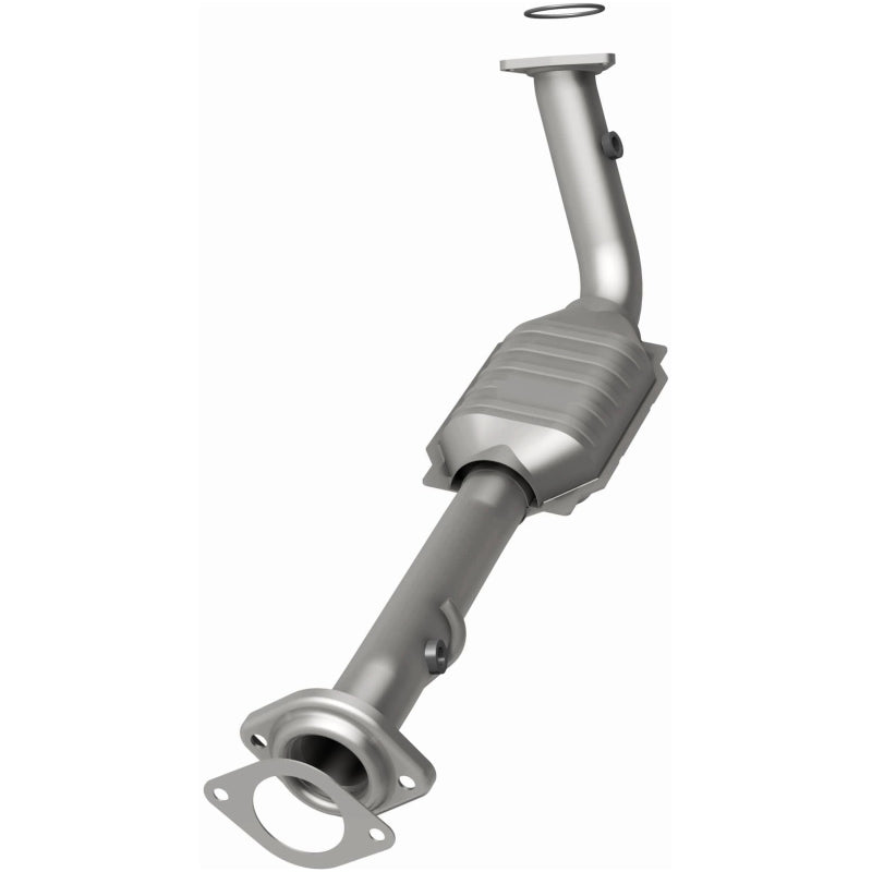 MagnaFlow Direct Fit Catalytic Conv 02-06 Cadillac Escalade / 02-06 GM Yukon (Inc Denali) 6.0L P/S