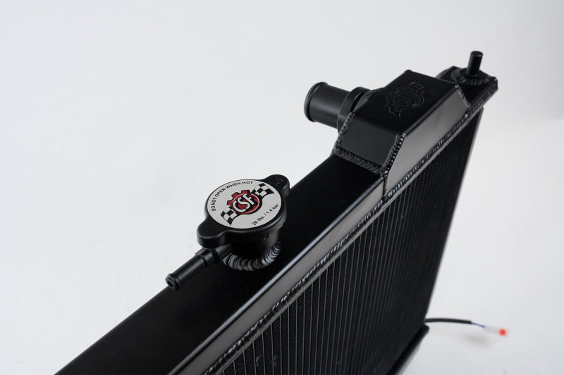 CSF 01-07 Mitsubishi Evo 7/8/9 Full-Slim Radiator w/12in Fan & Shroud/-16AN - Black