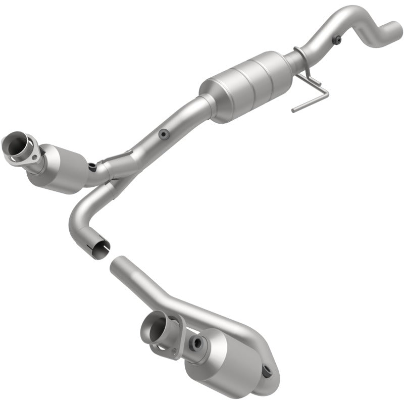 MagnaFlow Direct Fit Catalytic Converter 00-03 Durango 4WD 5.9L