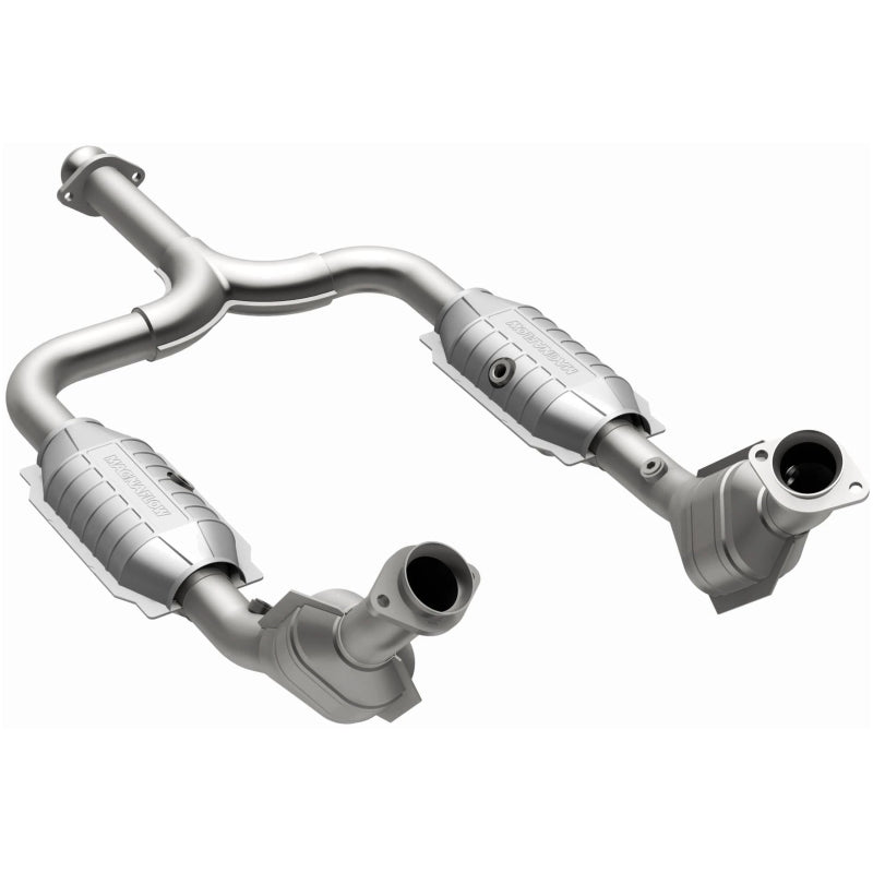 MagnaFlow Direct Fit Catalytic Converter 99-01 Ford Mustang 3.8L