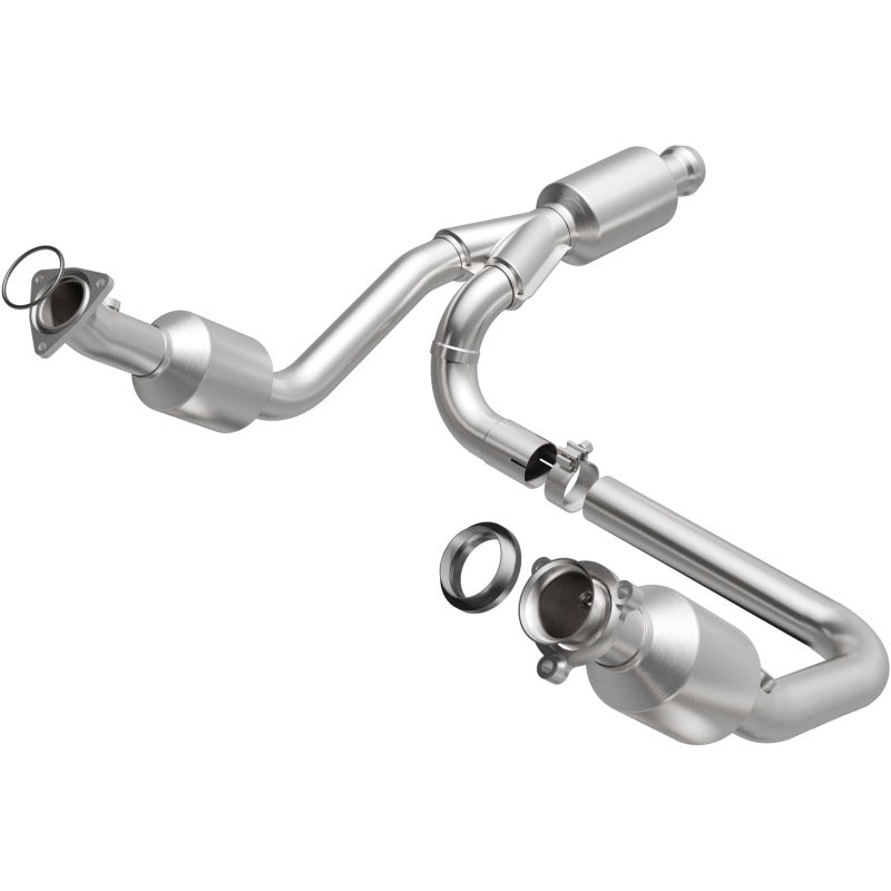 MagnaFlow 14-15 Chevrolet Silverado 1500 Underbody 4.3L / 5.3L Direct-Fit Catalytic Converter