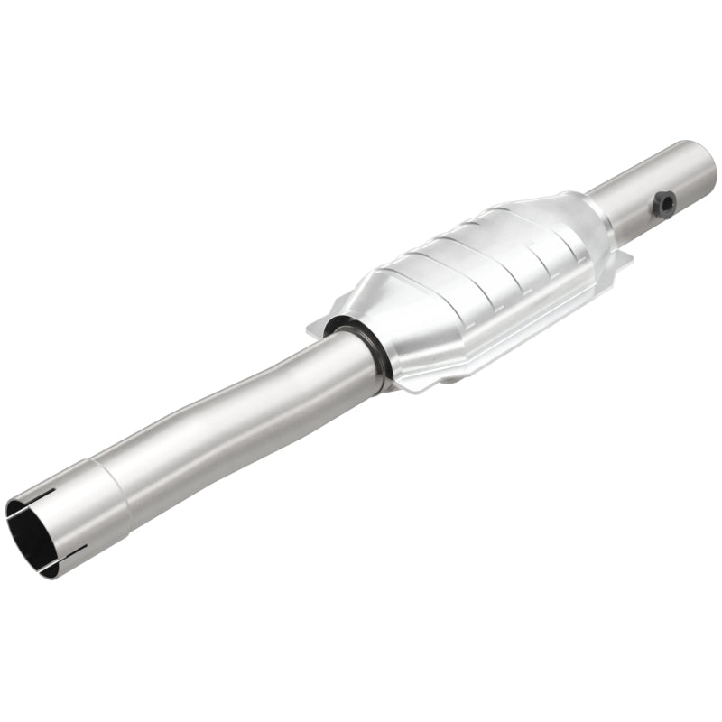 MagnaFlow Direct Fit Catalytic Converter 01-04 Jeep G/C 4.0L