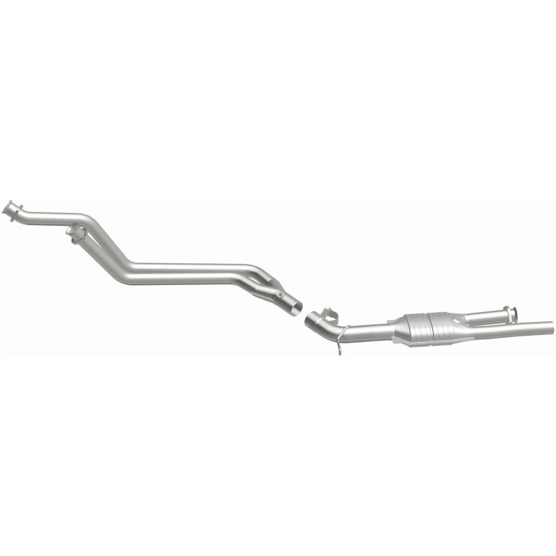 MagnaFlow Direct Fit Catalytic Converter 90-93 Mercedes 190E 2.6L