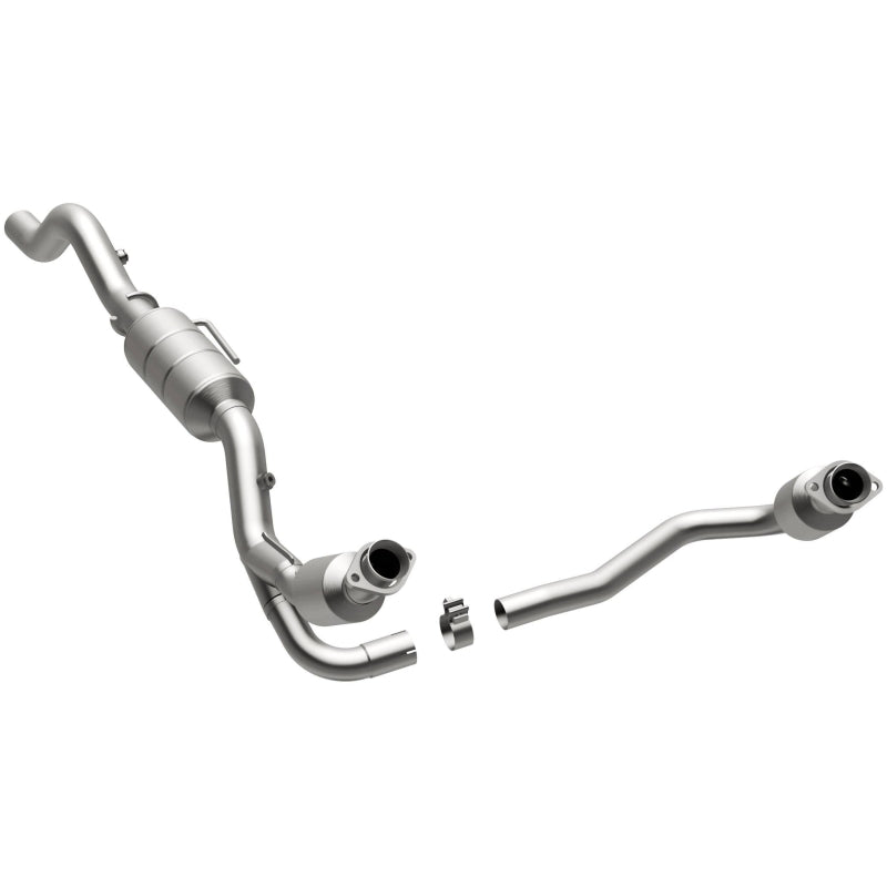 MagnaFlow Direct Fit Catalytic Converter 00-03 Durango 4WD 5.9L