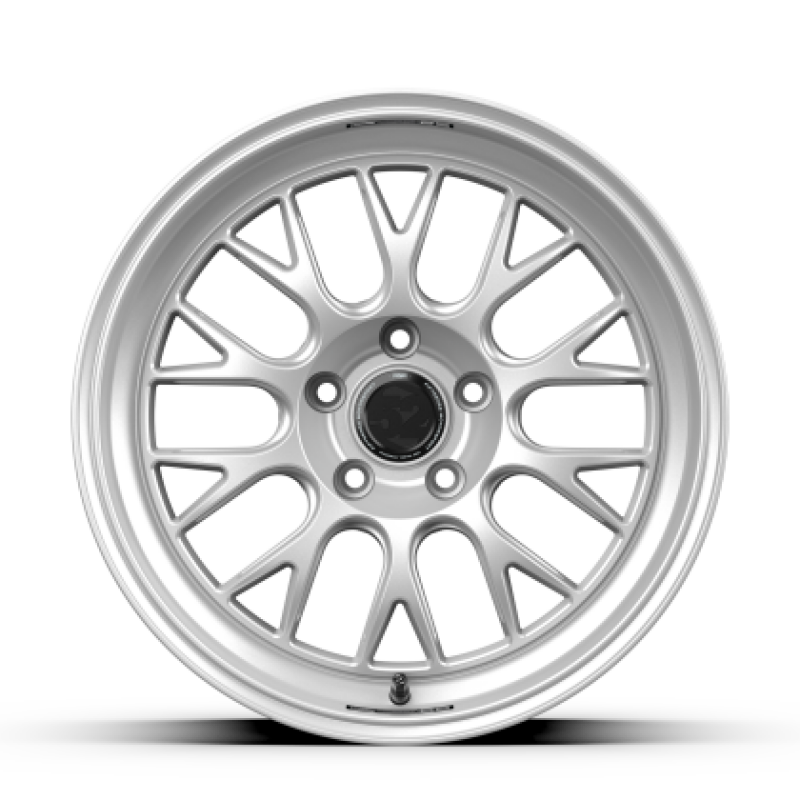 fifteen52 Holeshot RSR 19x9.5 5x114.3 38mm ET 73.1mm Center Bore Radiant Silver Wheel