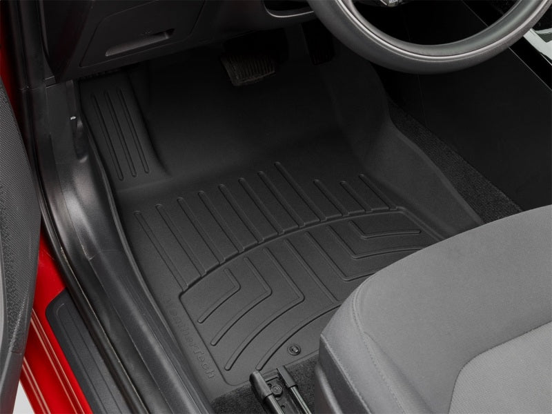 WeatherTech 23-24 Kia Niro / 23-24 Kia Niro Plug-In Hybrid Front FloorLiner HP - Black