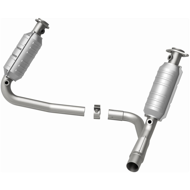 MagnaFlow Direct Fit Catalytic Converter Dakota 05-06 6 3.7L