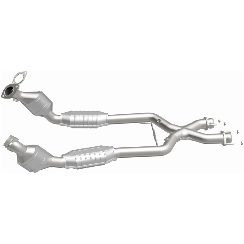 MagnaFlow Direct Fit Catalytic Converter 96-98 Ford Mustang 4.6L