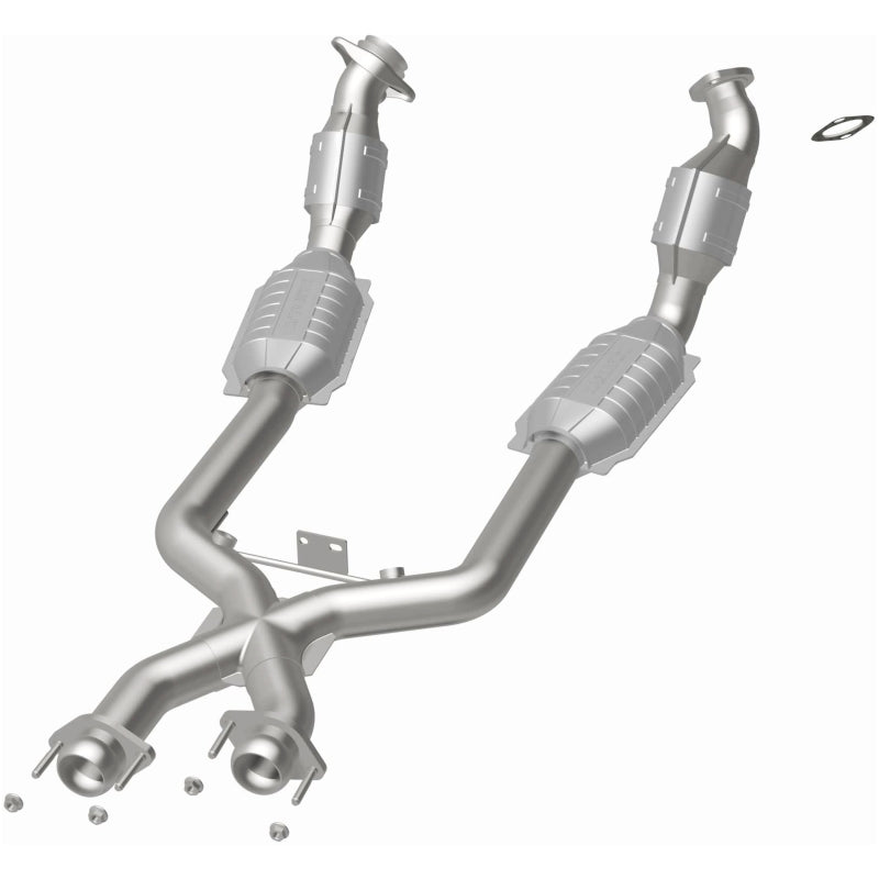MagnaFlow Direct Fit Catalytic Converter 96-98 Ford Mustang 4.6L