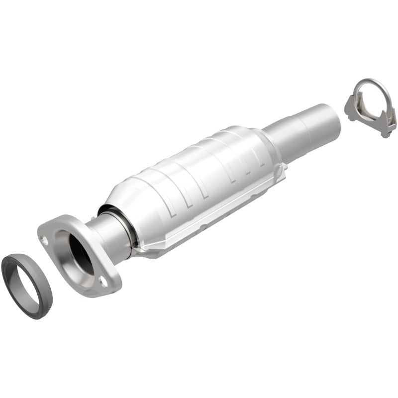 MagnaFlow Direct Fit Catalytic Converter 04 Toyota Sienna 3.3L
