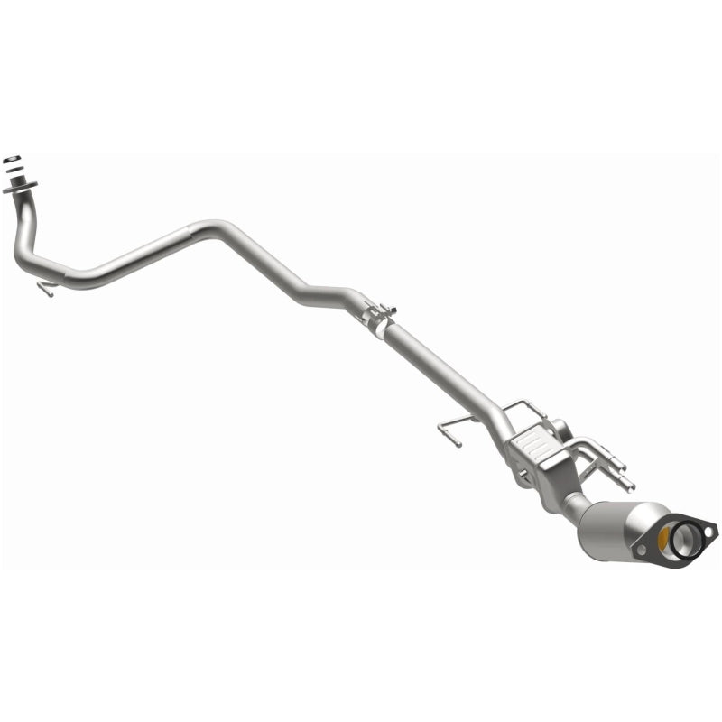MagnaFlow Direct Fit Catalytic Converter 12-13 Toyota Prius C Base Underbody 1.5L