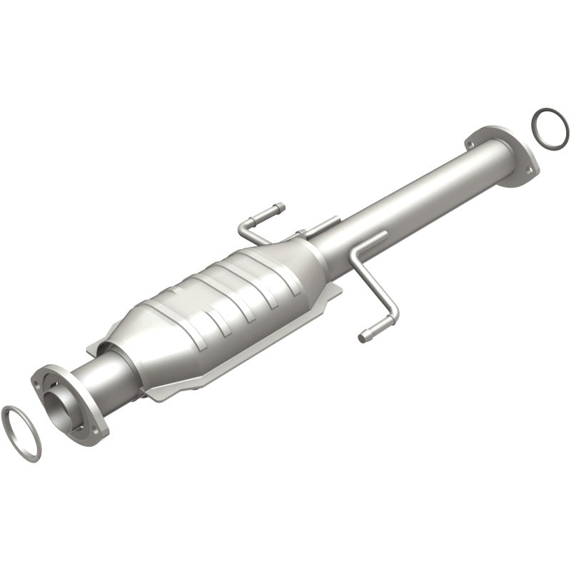 MagnaFlow Direct Fit Catalytic Converter 01-04 Toyota Tacoma 3.4L Rear