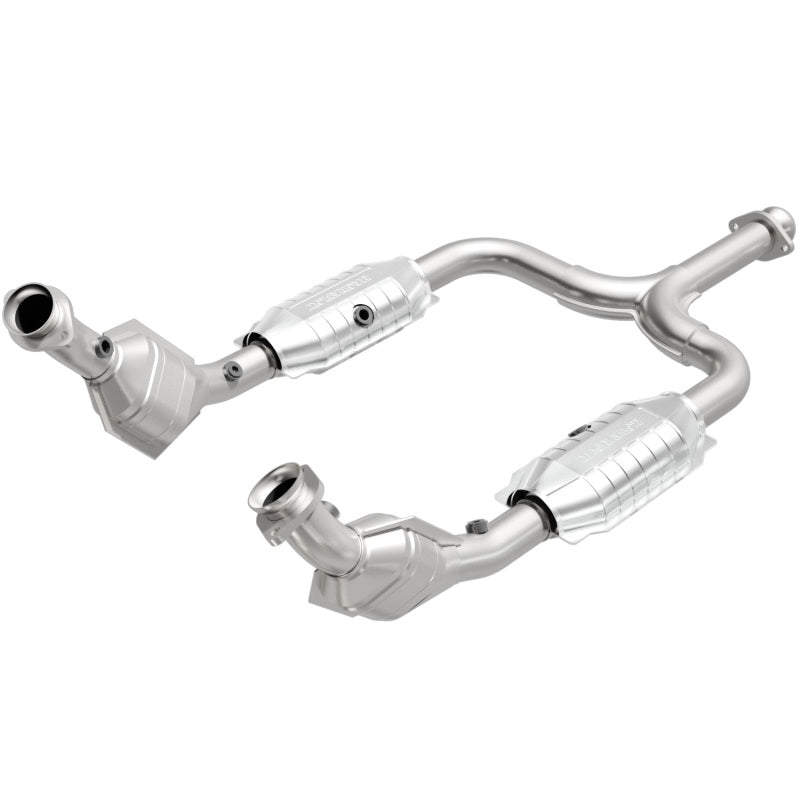 MagnaFlow Direct Fit Catalytic Converter 99-01 Ford Mustang 3.8L