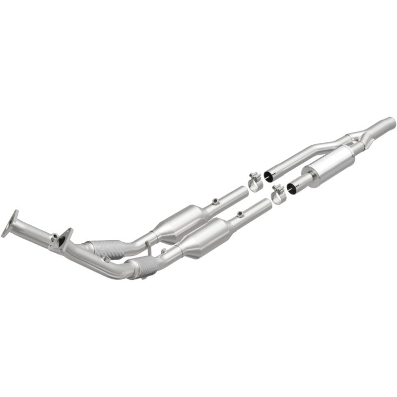 MagnaFlow Direct Fit Catalytic Converter 06- Audi A3 Quattro 3.2L