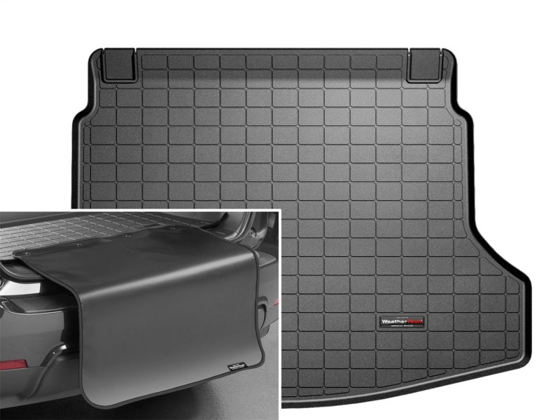 WeatherTech 12+ Honda CR-V Cargo Liner w/ Bumper Protector - Black