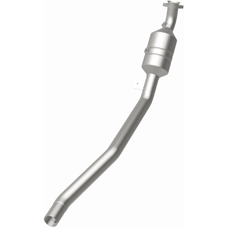 MagnaFlow Direct Fit Catalytic Converter 2006-2011 R350 3.5 L Underbody