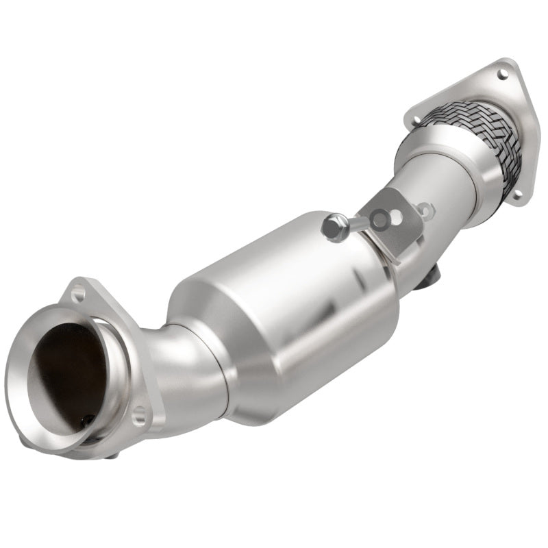 MagnaFlow Direct Fit Catalytic Converter 04-07 VW Touareg 4.2L Driver Side