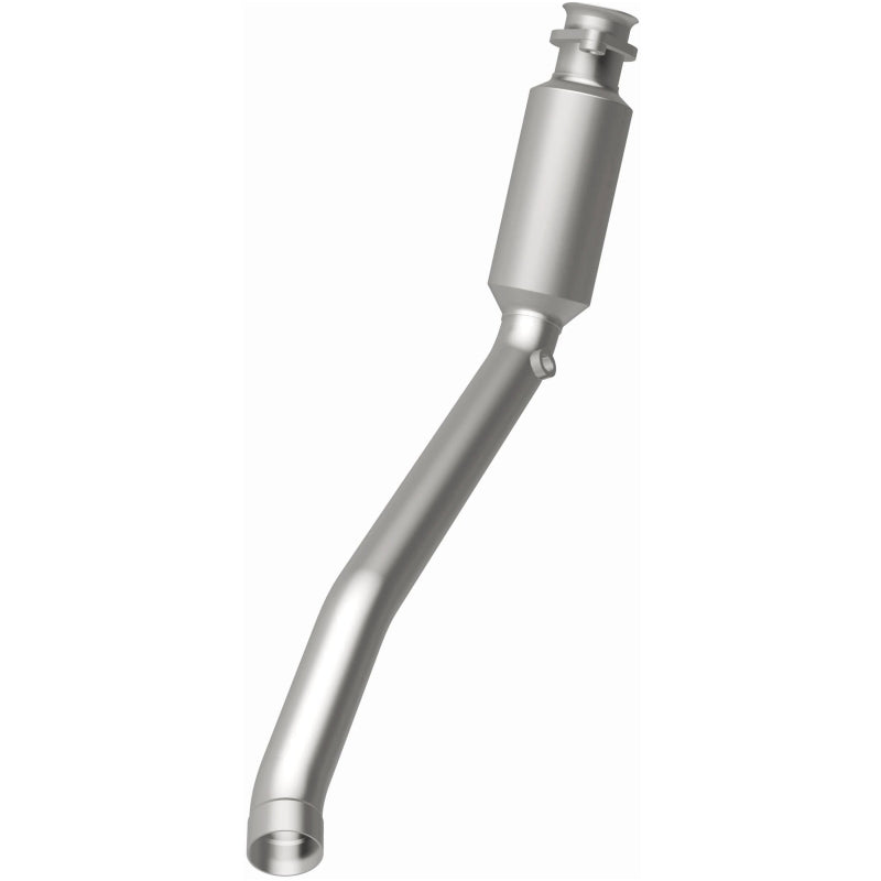 MagnaFlow Direct Fit Catalytic Converter 2010-2013 Land Rover LR4 V8 5 OEM Underbody