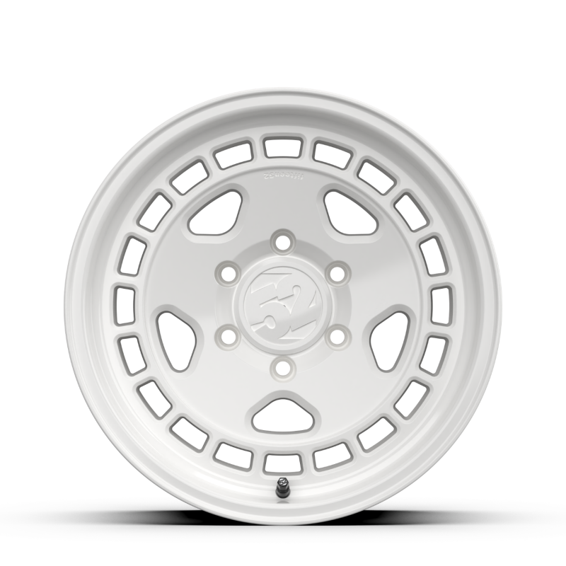 fifteen52 Turbomac HD Classic 17x8.5 / 5x150 BP / 0ET / 110.3mm CB / 4.75in BS / Classic White Wheel