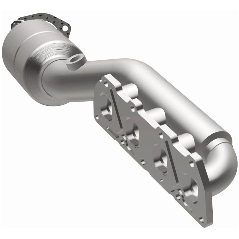 MagnaFlow Direct Fit Catalytic Converter 02-04 VW Passat 4.0L