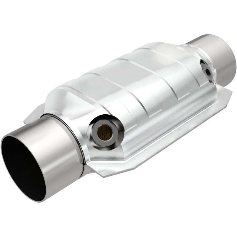 MagnaFlow Universal Catalytic Converter 3 W/Dual O2 Boss