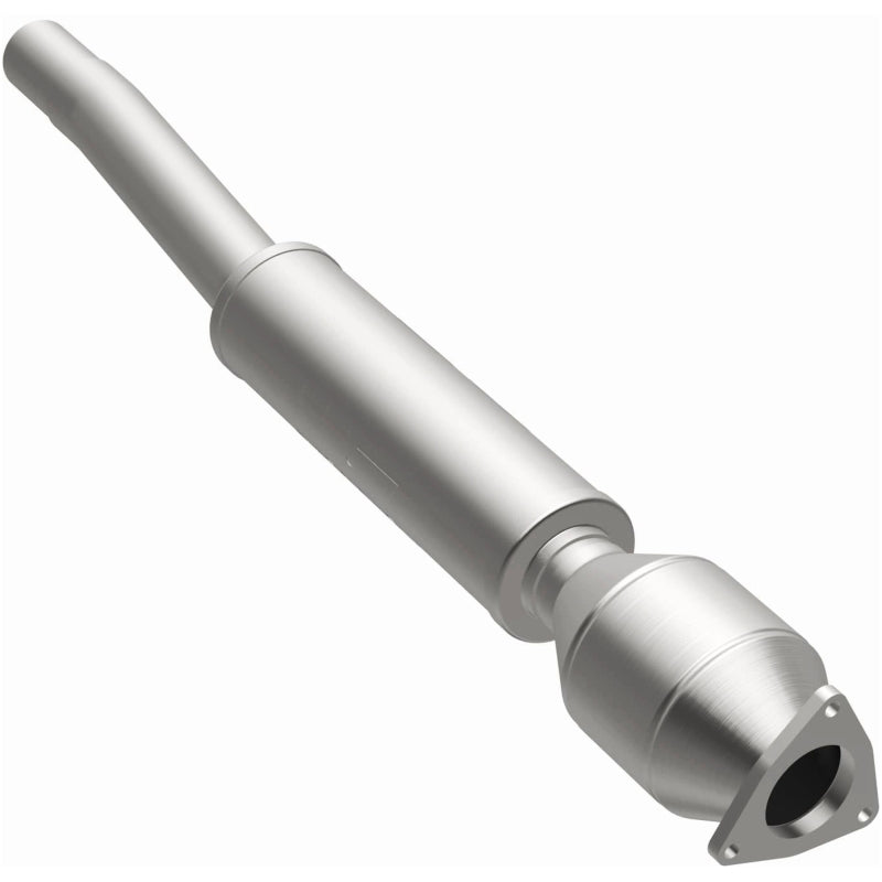 MagnaFlow Direct Fit Catalytic Converter 04/06 VW Phaeton 4.2L Rear Passenger Side