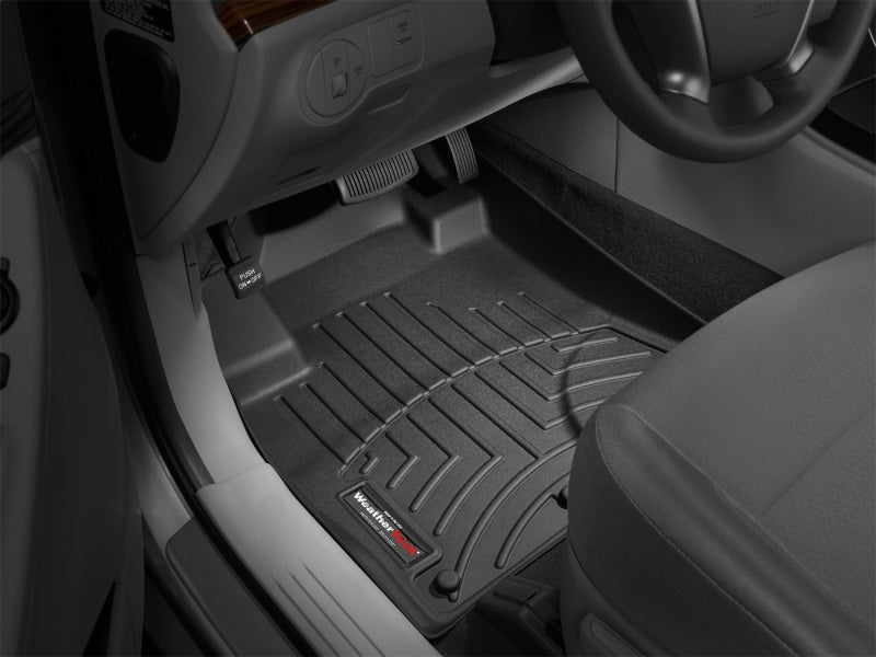 WeatherTech 07+ Hyundai Veracruz Front FloorLiner - Black